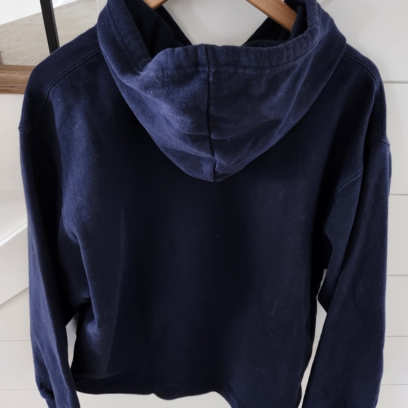 Score a Goal with this Gently Worn Montreal Canadiens Sweater! - Picture 3 of 3